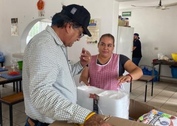 CONTINÚA ALCALDE DE LOS CABOS OSCAR LEGGS CASTRO Y BRIGADAS DE PROTECCIÓN CIVIL SUPERVISANDO LOS REFUGIOS TEMPORALES