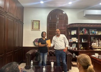SE REUNIO EL I REGIDOR ROGELIO TORNERO CARRILLO CON JÓVENES DEPORTISTAS PARA ESCUCHAR SUS NECESIDADES Y ASÍ PODER OTORGAR LOS APOYOS NECESARIOS PARA QUE CONTINÚEN REALIZANDO SU DISCIPLINA Y REPRESENTAR DIGNAMENTE AL MUNICIPIO DE LOS CABOS