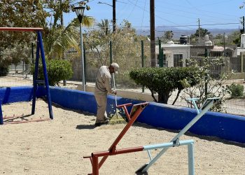 SE REUNIO EL I REGIDOR ROGELIO TORNERO CARRILLO CON JÓVENES DEPORTISTAS PARA ESCUCHAR SUS NECESIDADES Y ASÍ PODER OTORGAR LOS APOYOS NECESARIOS PARA QUE CONTINÚEN REALIZANDO SU DISCIPLINA Y REPRESENTAR DIGNAMENTE AL MUNICIPIO DE LOS CABOS