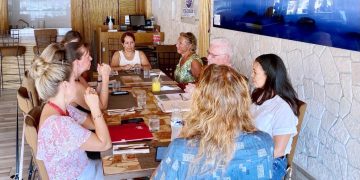 COORDINACIÓN MUNICIPAL DE RESIDENTES EXTRANJEROS DE AGOSTO 2023 A LA FECHA,  HA OTORGADO UN PROMEDIO DE 130 APOYOS DE DIVERSA ÍNDOLE A PERSONAS DE OTRAS NACIONALIDADES QUE HABITAN EN EL MUNICIPIO DE LOS CABOS