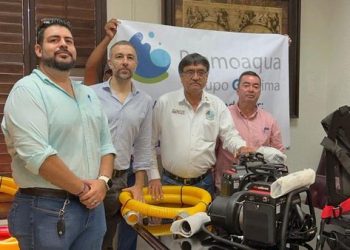 RECIBE EL PRESIDENTE MUNICIPAL DE LOS CABOS OSCAR LEGGS CASTRO EQUIPO PARA SOFOCAR INCENDIOS FORESTALES DE LA EMPRESA PROMOAQUA