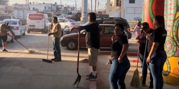 ENCABEZA REUNIÓN EL ALCALDE OSCAR LEGGS CASTRO DONDE DIO A CONOCER EL PLAN EMERGENTE DE MANTENIMIENTO DE CALLES Y TANDEO DE AGUA POTABLE