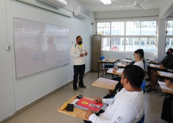 PREPARAN A ESTUDIANTES NORMALISTAS  SOBRE LA NUEVA ESCUELA MEXICANA