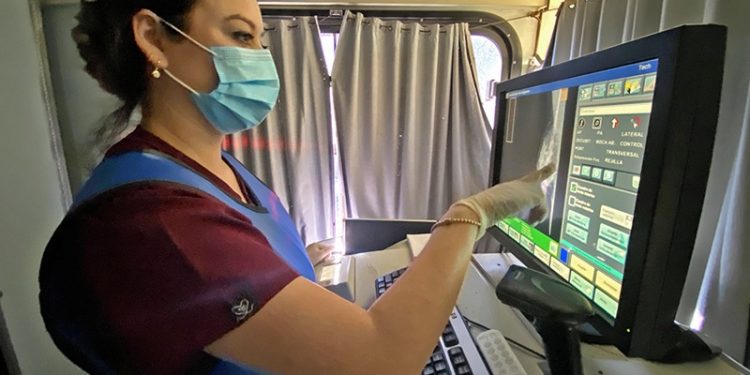 ENTREGAN ROTARIOS “JUEGOS MÁGICOS MATEMÁTICOS” A 250 ESCUELAS PRIMARIAS DE BCS