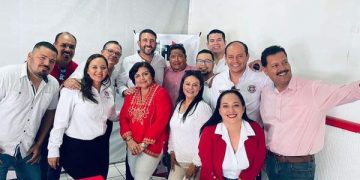 EL DIRIGENTE ESTATAL DE LA CNOP DEL PARTIDO REVOLUCIONARIO INSTITUCIONAL ABIMAEL IBARRA ABUNDEZ ASISTIÓ A LA TOMA DE PROTESTA DE LOS CONSEJOS MUNICIPALES DE MULEGÉ Y LORETO