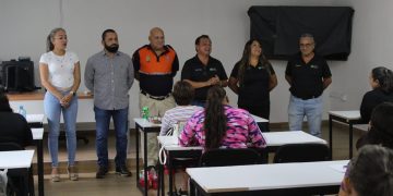 EL H. XIV AYUNTAMIENTO DE LOS CABOS EN CONJUNTO CON EL GOBIERNO DEL ESTADO DE BCS IMPARTEN EL CURSO MUJERES AL VOLANTE