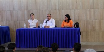 RECTOR DANTE SALGADO INAUGURA SEMANA DE PESQUERÍAS EN LA UABCS