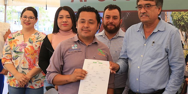 EL XIV. AYUNTAMIENTO DE LOS CABOS QUE ENCABEZA OSCAR LEGGS CASTRO A TRAVÉS ATENCIÓN CIUDADANA EJERCIÓ UNA INVERSIÓN DE $30 MILLONES 490 MIL 221.33 PESOS EN APOYOS SOCIALES