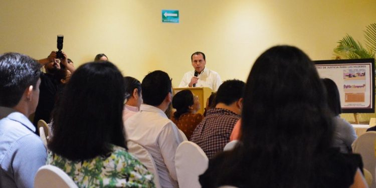 FIRMAN ESCRITURAS DE TERRENO PARA CONSTRUCCIÓN DEL CJM EN LOS CABOS DONADO POR EL AYUNTAMIENTO