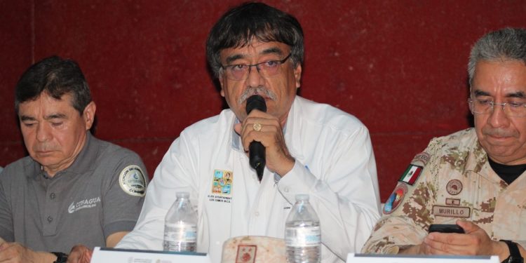 YA ESTÁN LISTOS Y ABIERTOS LOS ALBERGUES, LO IMPORTANTE ES SALVAGUARDAR LA VIDA REITERA EL ALCALDE DE LOS CABOS OSCAR LEGGS CASTRO