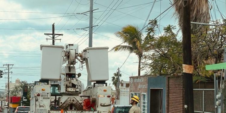 POR AFECTACIONES DE HURACÁN NORMA EL 97% DE USUARIOS SE ENERGÍA ELÉCTRICA YA CUENTAN CON LUZ EN EL MUNICIPIO DE LOS CABOS