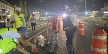 OBRAS PÚBLICAS Y ASENTAMIENTOS HUMANOS DE LOS CABOS PUSO EN MARCHA EL PROGRAMA DE BACHEO NOCTURNO EN EL CORREDOR TURÍSTICO EN CABO SAN LUCAS