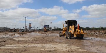 ASISTE GOBERNADOR VCC A ENTREGA DE MEDALLA “MARÍA DIONISIA VILLARINO ESPINOSA” A LILIANA EDITH LYLE FRITCH