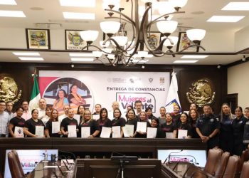 APADRINA GOBERNADOR VCC, PRIMERA GENERACIÓN DE “MUJERES AL VOLANTE”