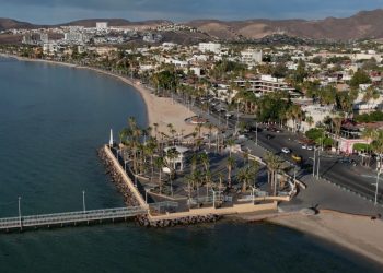 JURISDICCIÓN SANITARIA LOS CABOS ACERCÓ VACUNACIÓN COVID A ADULTOS MAYORES DE LA COLONIA CARIBE