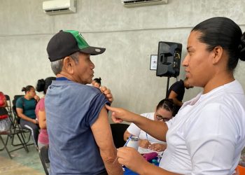 JURISDICCIÓN SANITARIA LOS CABOS ACERCÓ VACUNACIÓN COVID A ADULTOS MAYORES DE LA COLONIA CARIBE