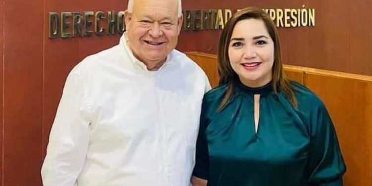 TRAS LAS HUELLAS Por Monserrath Villalejo Baeza