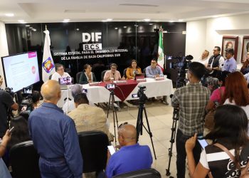 JURISDICCIÓN SANITARIA LOS CABOS ACERCÓ VACUNACIÓN COVID A ADULTOS MAYORES DE LA COLONIA CARIBE