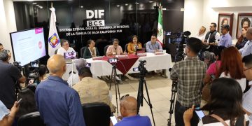 JURISDICCIÓN SANITARIA LOS CABOS ACERCÓ VACUNACIÓN COVID A ADULTOS MAYORES DE LA COLONIA CARIBE