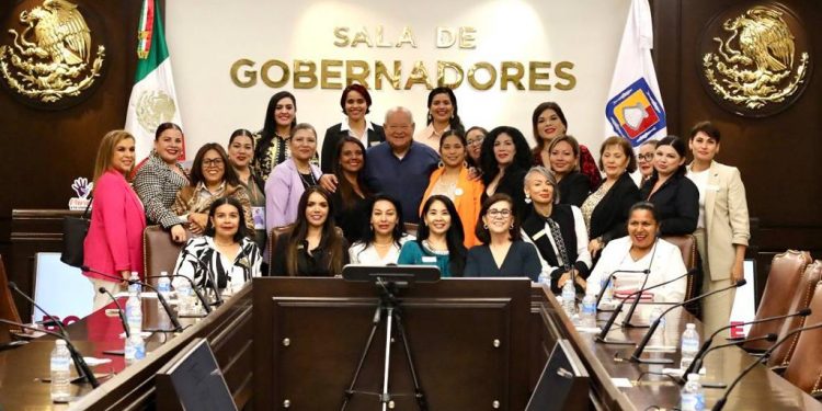 “SEGUIREMOS TRABAJANDO POR LOS DERECHOS PLENOS DE LAS MUJERES”: GOBERNADOR VMCC