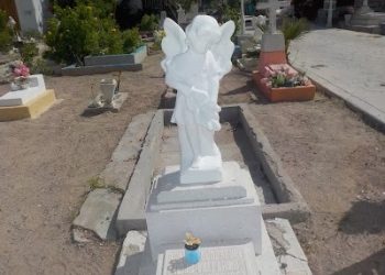 SE RECUERDA HOY EN TODO EL PAIS EL DIA DE LOS ANGELITOS Y POR LO QUE LAS FAMILIAS VISITARÁN EN LOS PANTEONES LAS TUMBAS DE SUS NIÑOS FALLECIDOS