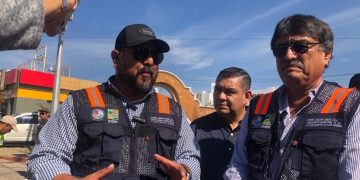 SÚPERVISO EL ALCALDE DE LOS CABOS OSCAR LEGGS CASTRO LOS TRABAJOS DEL PROGRAMA EMERGENTE DE BACHEO