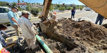 REPARA OOMSAPAS LOS CABOS TUBERÍAS DE AGUA POTABLE Y SERVICIO DE DRENAJE