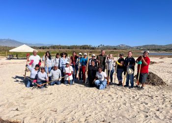 EL ALCALDE DE LOS CABOS OSCAR LEGGS CASTRO DIO A CONOCER QUE CAMBIARÁN LA DUELA DEL AUDITORIO DE CABO SAN LUCAS