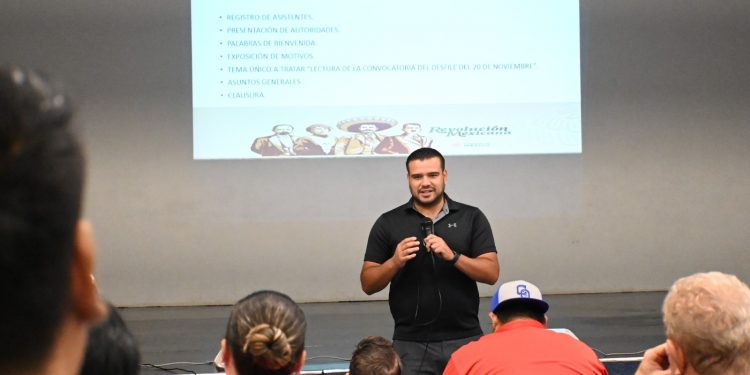 EL ALCALDE DE LOS CABOS OSCAR LEGGS CASTRO DIO A CONOCER QUE CAMBIARÁN LA DUELA DEL AUDITORIO DE CABO SAN LUCAS