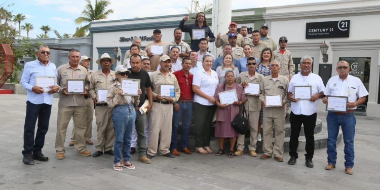 IMPARTEN CURSO “PROFESIONALIZADO AL SERVIDOR PÚBLICO “ A 48 PERSONAS QUE INTEGRAN LA DELEGACIÓN MUNICIPAL DE CABO SAN LUCAS