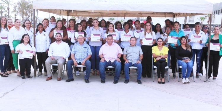 IMPARTEN CURSO “PROFESIONALIZADO AL SERVIDOR PÚBLICO “ A 48 PERSONAS QUE INTEGRAN LA DELEGACIÓN MUNICIPAL DE CABO SAN LUCAS