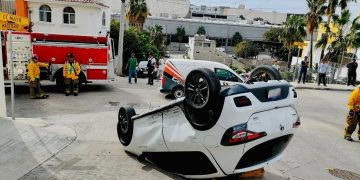 INVITA LA DIRECCIÓN GENERAL DE SEGURIDAD PÚBLICA POLICÍA PREVENTIVA Y TRÁNSITO MUNICIPAL DE LOS CABOS A MANEJAR DE MANERA RESPONSABLE
