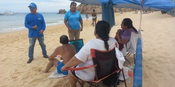 ZOFEMAT LOS CABOS FORTALECE LAS JORNADAS INFORMATIVAS Y DE RECOLECCIÓN DE COLILLAS DE CIGARRO EN LAS PLAYAS