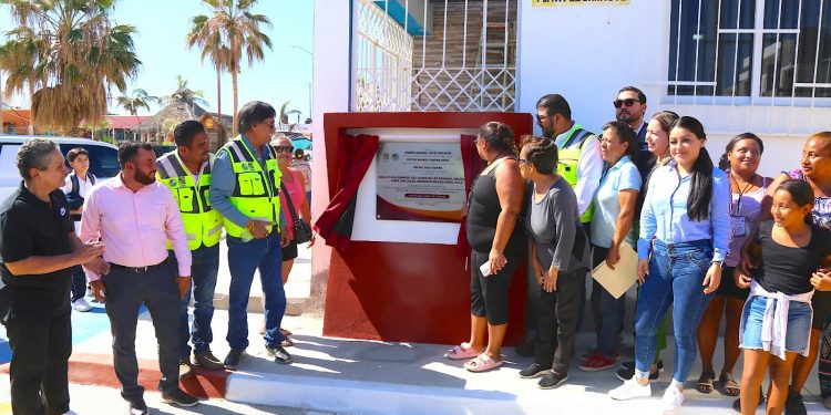 PREVIO A RENDIR SU 2DO INFORME DE GOBIERNO ENTREGA ALCALDE OSCAR LEGGS CASTRO OBRAS DE PAVIMENTACIÓN EN CSL PARA BENEFICIO DE 22 MIL HABITANTES