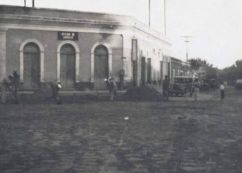 MAÑANA SE CUMPLIRAN NOVENTA Y DOS AÑOS DE QUE SE INSTITUYO EN TODO EL PAIS EL DIA DEL EMPLEADO POSTAL MEXICANO