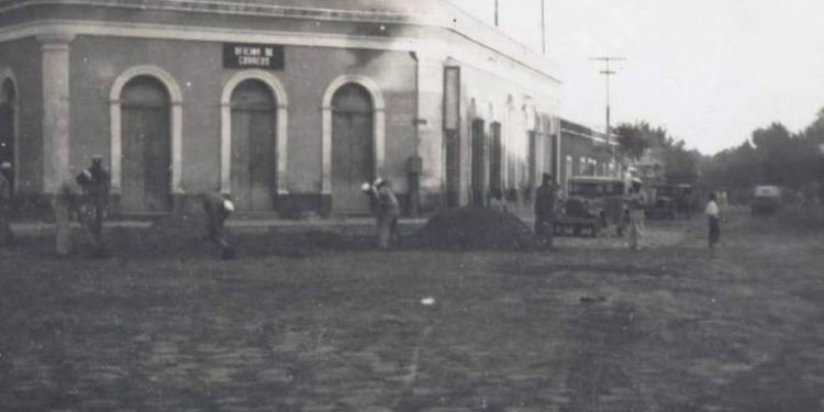 MAÑANA SE CUMPLIRAN NOVENTA Y DOS AÑOS DE QUE SE INSTITUYO EN TODO EL PAIS EL DIA DEL EMPLEADO POSTAL MEXICANO