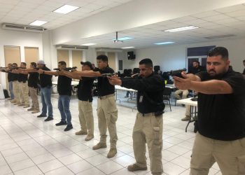 CAPACITA PGJE EN TÉCNICAS Y TÁCTICAS DE TIRO A AGENTES DE INVESTIGACIÓN