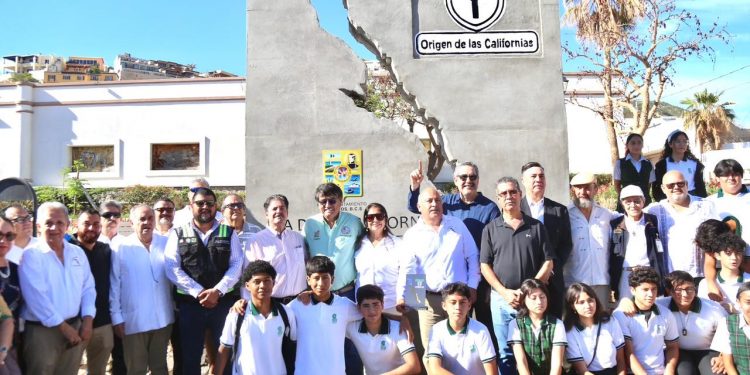 CELEBRAN AUTORIDADES MUNICIPALES Y DELEGACIONALES DE CABO SAN LUCAS EL DÍA DE LA CALIFORNIDAD