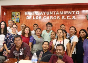 EL ALCALDE DE LOS CABOS OSCAR LEGGS CASTRO TOMÓ PROTESTA A LAS REPRESENTANTES DE LA COMUNIDAD INDÍGENA DE LAS DIFERENTES ENTIDADES FEDERATIVAS
