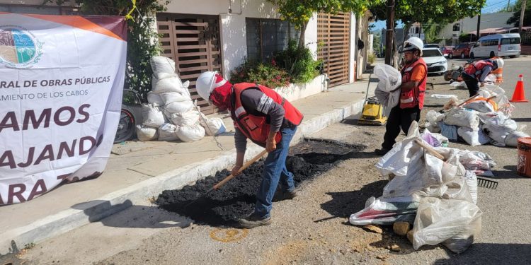 SERVICIOS PÚBLICOS DE LOS CABOS REALIZA LABORES DE MANTENIMIENTO Y REHABILITACIÓN EN LA COLONIA MAGISTERIAL EN SAN JOSÉ DEL CABO