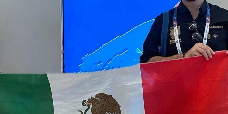 JOVEN SUDCALIFORNIANO DESTACA EN CONGRESO INTERNACIONAL ASTRONÁUTICO.