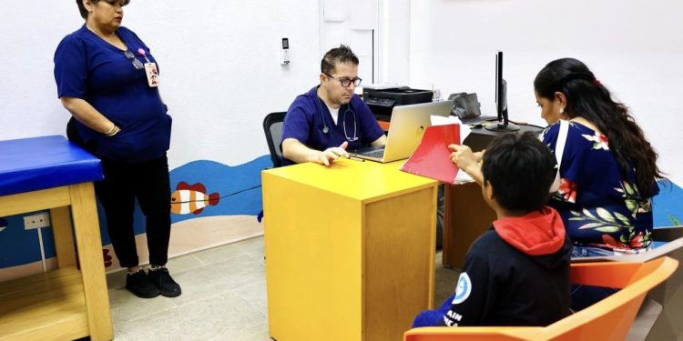 DIRECCIÓN MUNICIPAL DE SALUD DE LOS CABOS LLEVA CONSULTAS MÉDICAS A LA DELEGACIÓN DE LA RIBERA