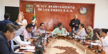 ALCALDE DE LOS CABOS OSCAR LEGGS CASTRO TOMA PROTESTA AL NUEVO TITULAR DE LA DIRECCIÓN MUNICIPAL DE PLANEACION URBANA