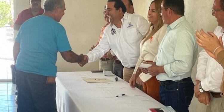 DIRIGENTE SINDICAL, LUIS ENRIQUE LEAL Y SECRETARIA GENERAL, MARLEN ALVARADO,PAGAN BONOS A BURÓCRATAS JUBILADOS DE LORETO.