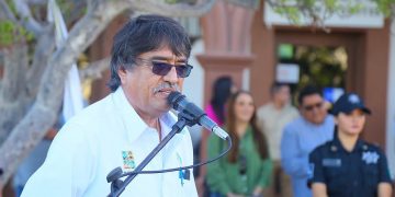 PRESIDE ALCALDE OSCAR LEGGS CASTRO LA ENTREGA DE RECONOCIMIENTOS AL PERSONAL DE SEGURIDAD PÚBLICA DE LOS CABOS CON MAS DE 20 AÑOS DE SERVICIO