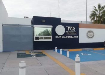 POR EXPEDIR COMPROBANTES FISCALES QUE AMPARAN OPERACIONES INEXISTENTES FGR OBTIENE SENTENCIA CONTRA UNA PERSONA