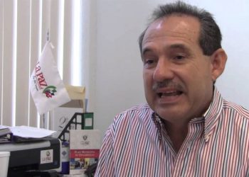 Temas y sucesos // Diálogos Un intento por hacer reflexionar al lector… HUMBERTO ZAMORA RUIZ