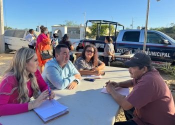 POLICÍAS DE SEGURIDAD PUBLICA REALIZAN RECORRIDOS DE VIGILANCIA POR LOS DISTINTOS CENTROS COMERCIALES DEL MUNICIPIO DE LOS CABOS.