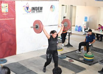 POLICÍAS DE SEGURIDAD PUBLICA REALIZAN RECORRIDOS DE VIGILANCIA POR LOS DISTINTOS CENTROS COMERCIALES DEL MUNICIPIO DE LOS CABOS.