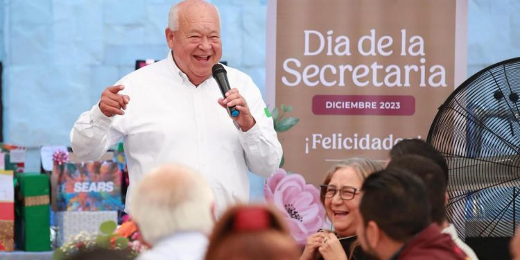 RECONOCE GOBERNADOR VMCC, A SECRETARIAS Y SECRETARIOS DEL SECTOR SALUD